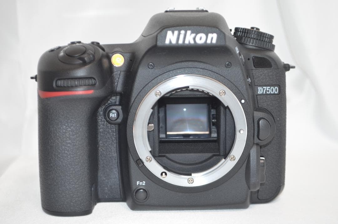 滅多にないシャッター数4400回以下 Nikon D7500☆Wi-Fi搭載