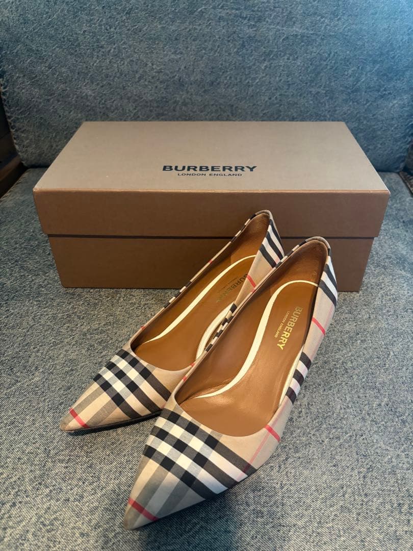 BURBERRY チェック柄 ポインテッドトゥパンプス