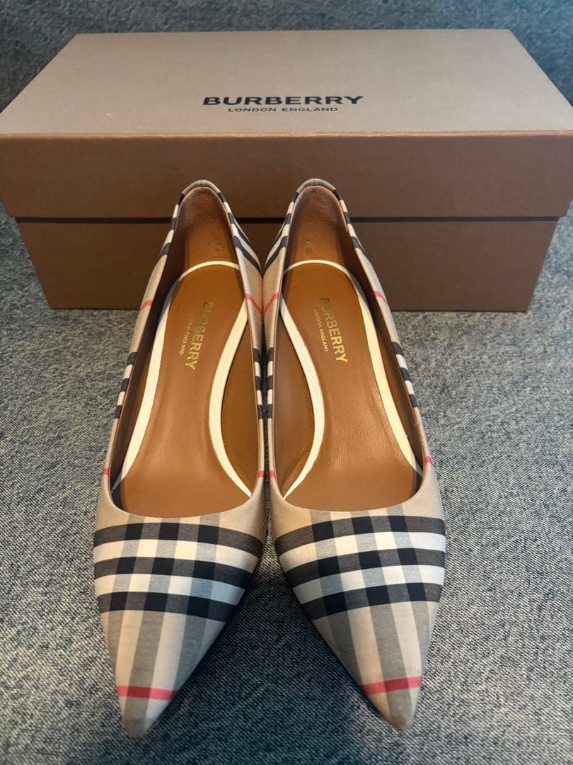 BURBERRY チェック柄 ポインテッドトゥパンプス