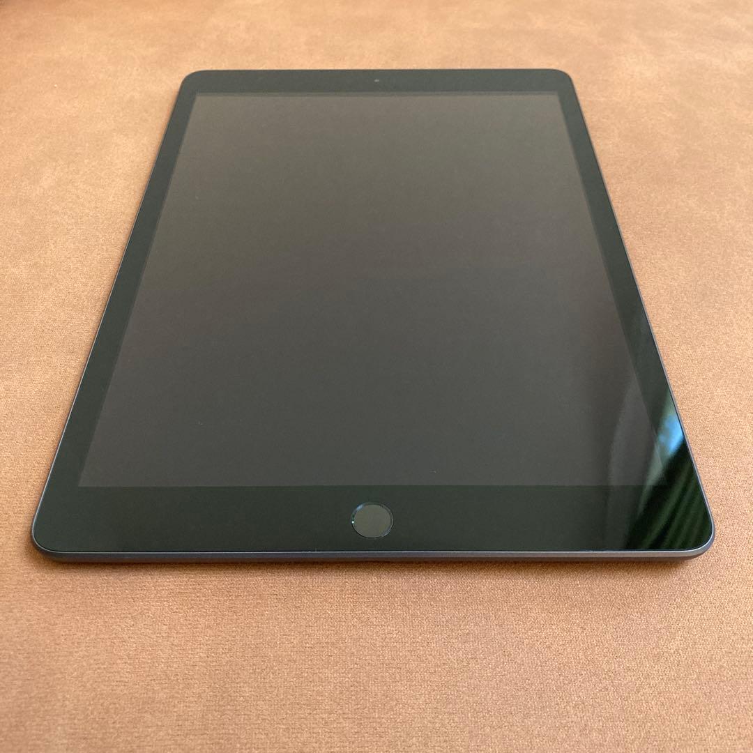 432 美品☆電池ほぼ新品☆iPad7 第7世代 32GB WIFIモデル☆