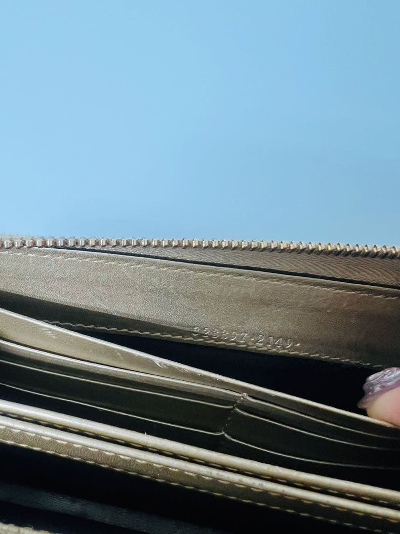 極美品★グッチ GUCCI 希少★シルバー GG シマ レザー長財布