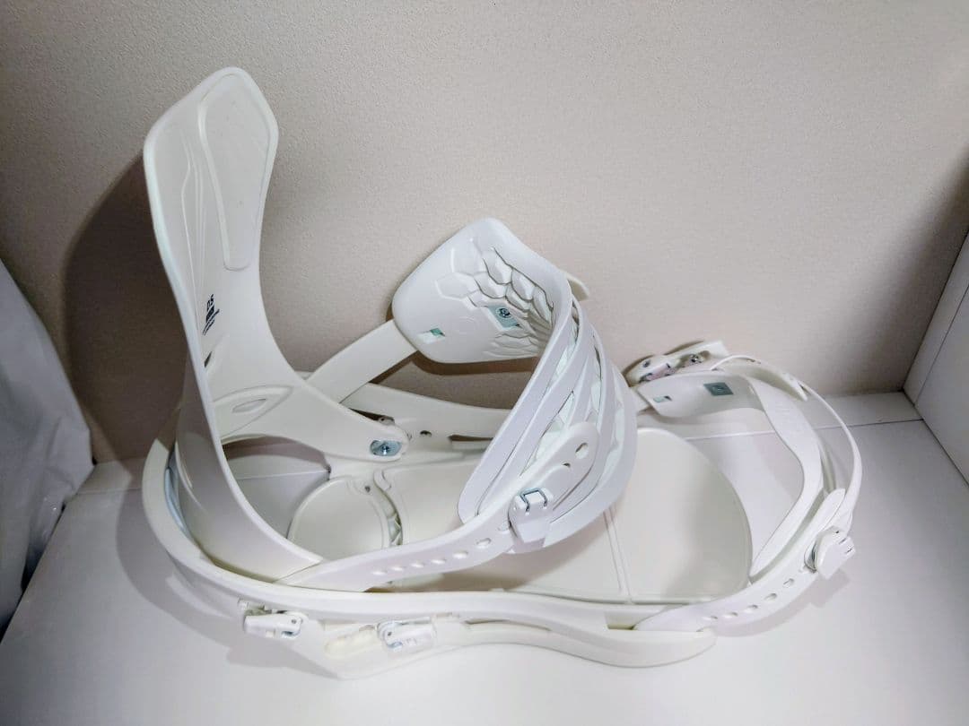 24-25 FLUX DS ホワイト M（未使用）スノーボードビンディング