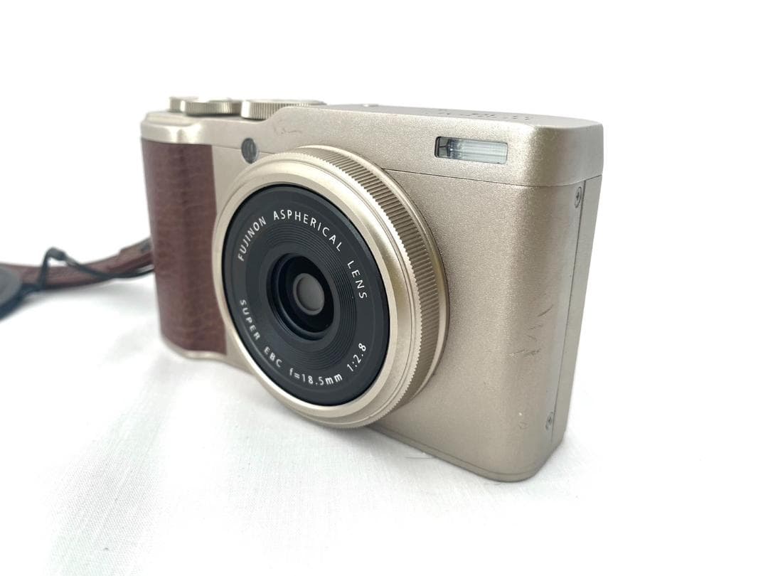 FUJIFILM XF10 シャンパンゴールド