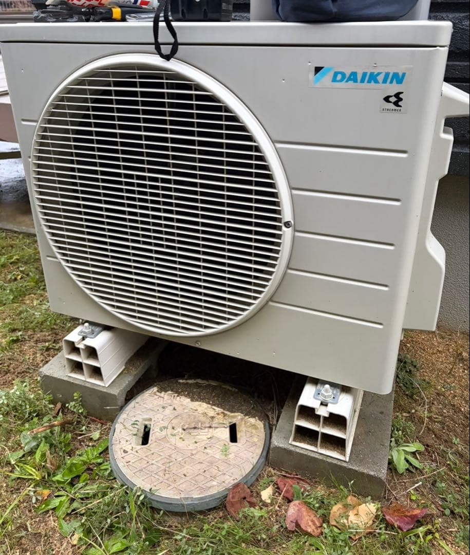 ダイキン　ルームエアコン　F22ZTFXS-W 2022年製 6畳用