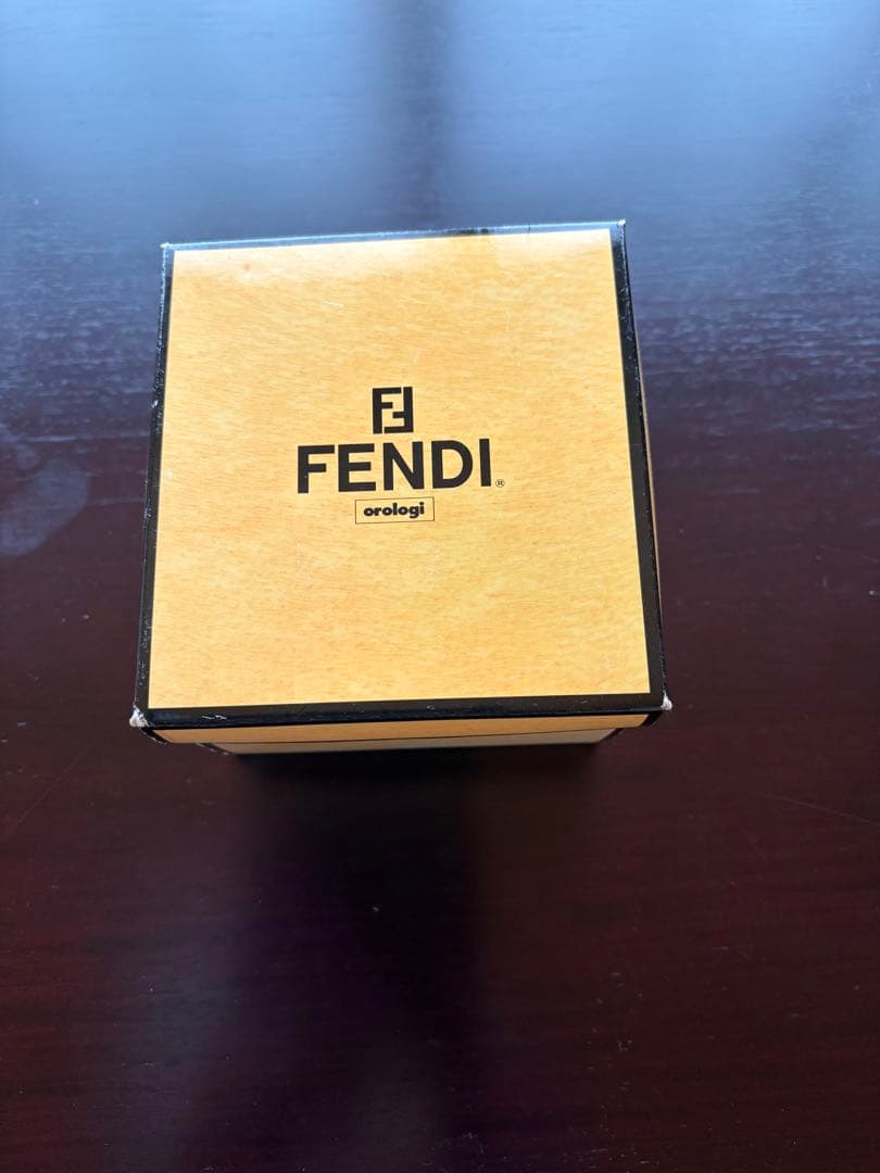 FENDI 腕時計　ピンク