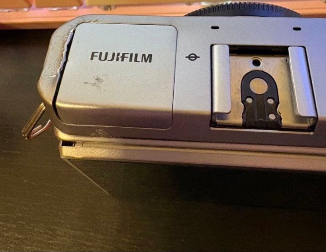 Fujifilm X-A3 レッド