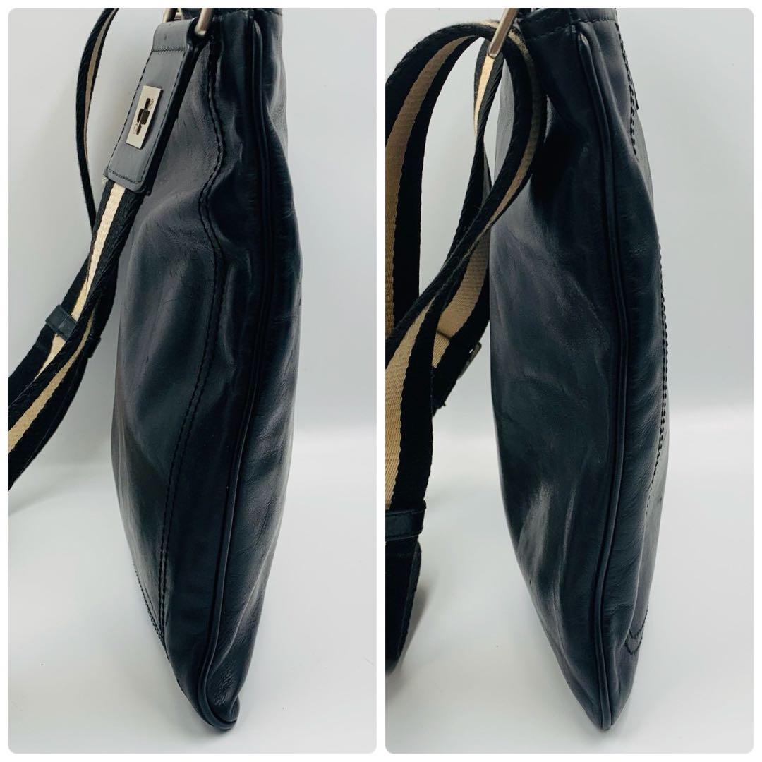 【本物】バリー y2k サコッシュ ショルダーバッグ 本革レザー ブラック