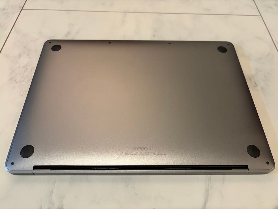 【美品】MacBook Pro 13インチ 2019スペースグレイ A2159