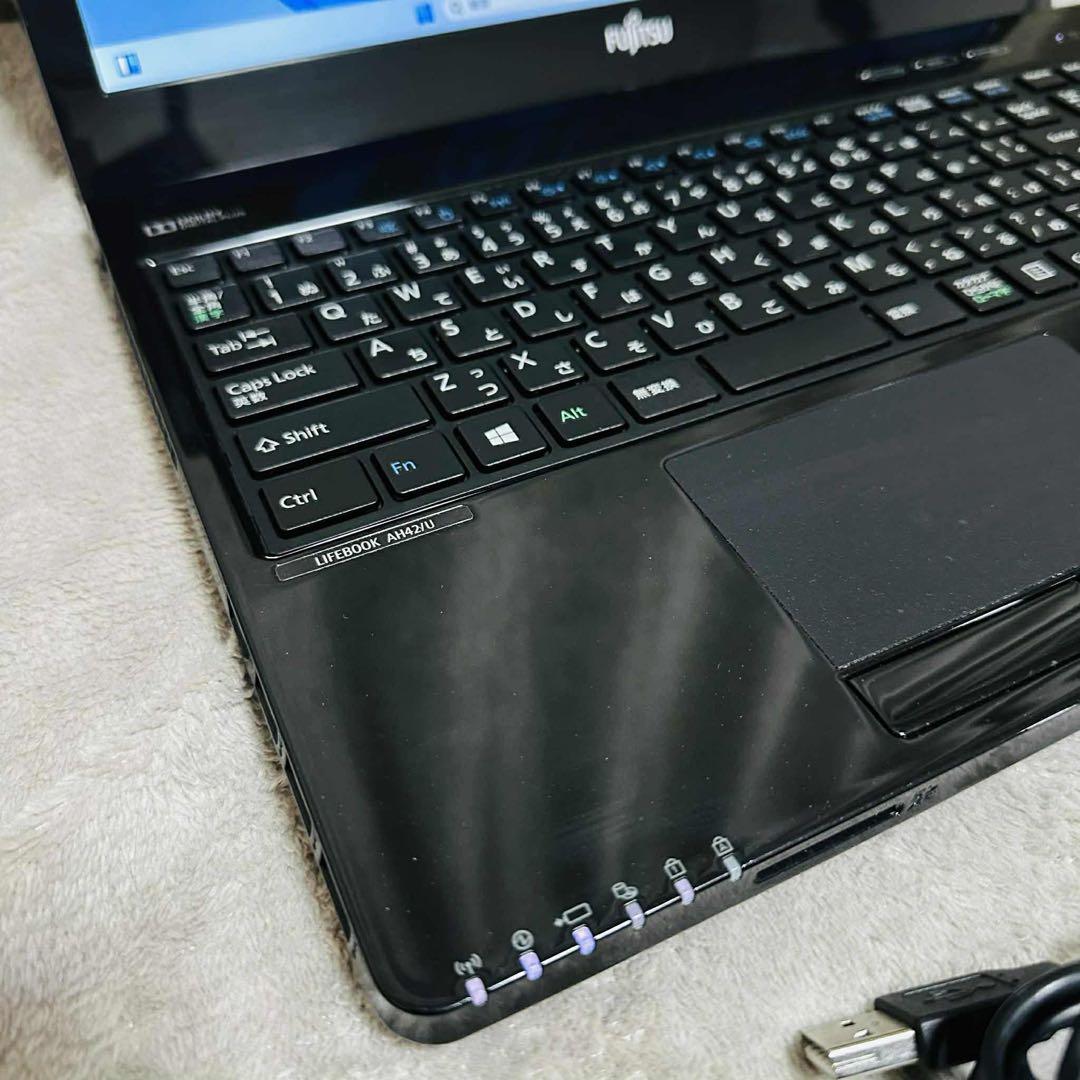 S187 FujitsuノートパソコンSSD高速 WEBカメラWindows11
