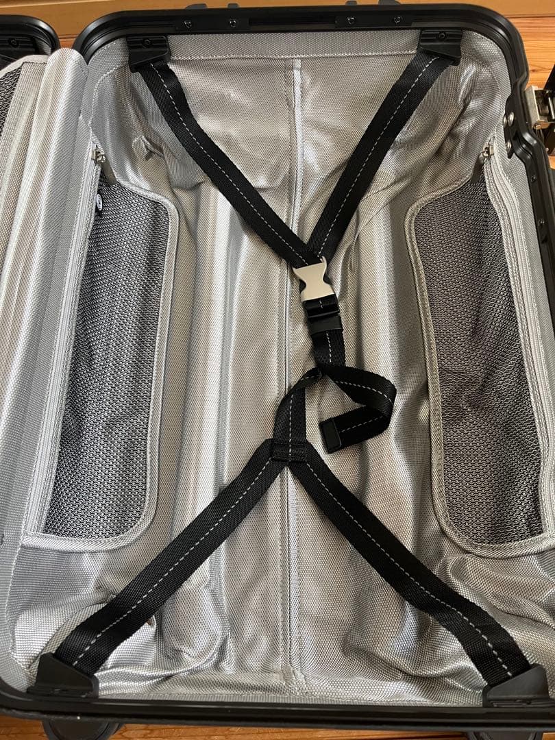 Ricard Aileron Vault スーツケース　SMサイズ　rimowa