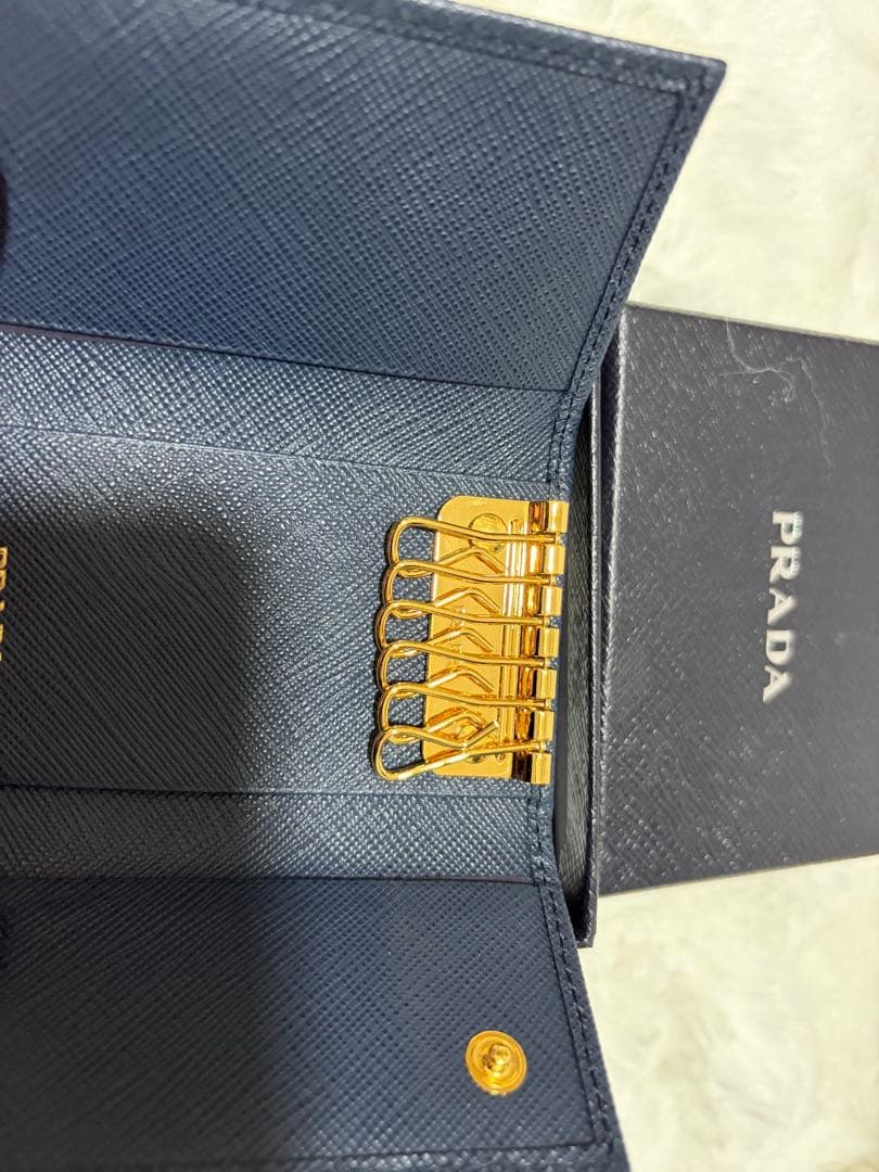 PRADA ネイビー レザー キーケース　新品