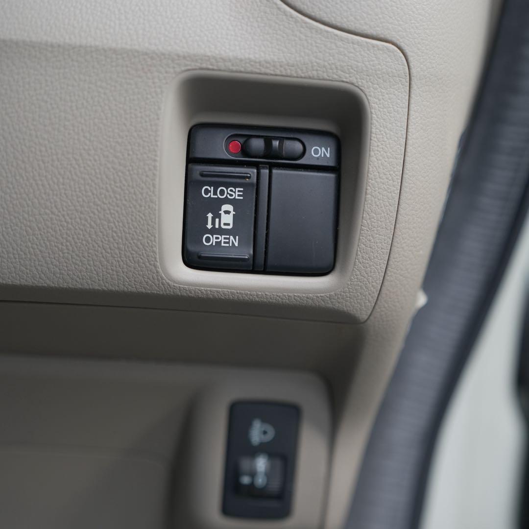 大人気‼️ 車検2年付‼️ ホンダ　N-BOX‼️ HONDA 軽自動車