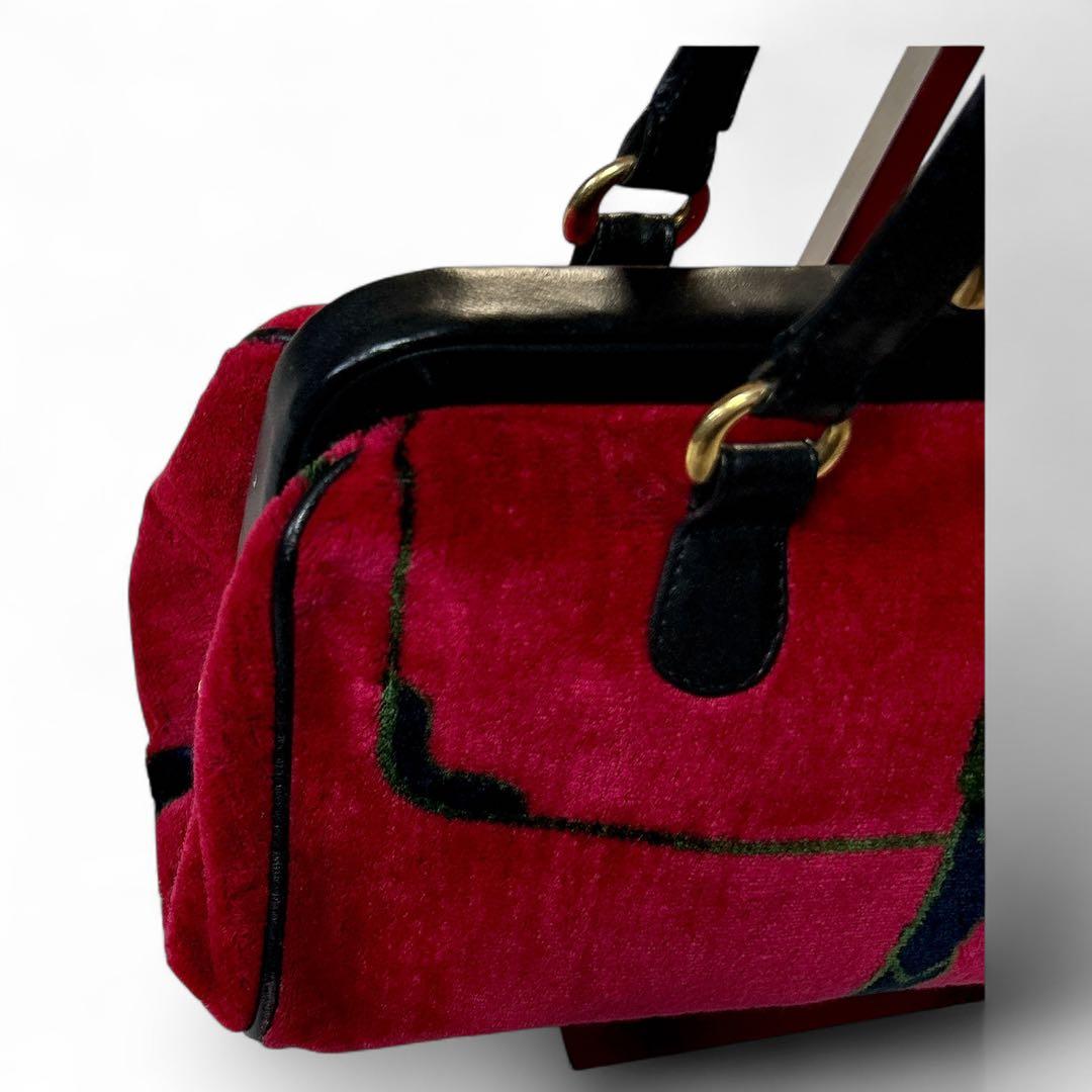 ロベルタディカメリーノ 口金　ベルベット 赤 ハンドバッグ　ロゴ　がま口