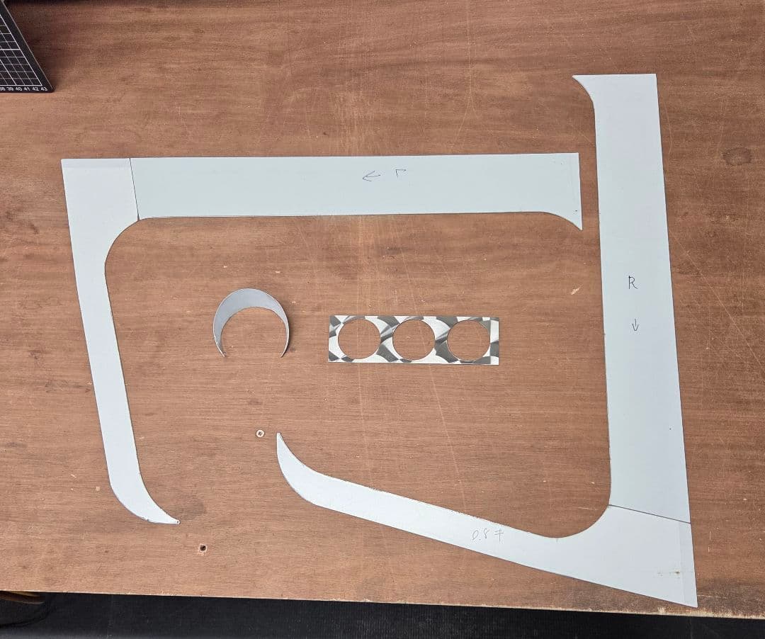 17スーパーグレート等 寝台窓フロント&アンダー　エアコン&ライトスイッチまわり