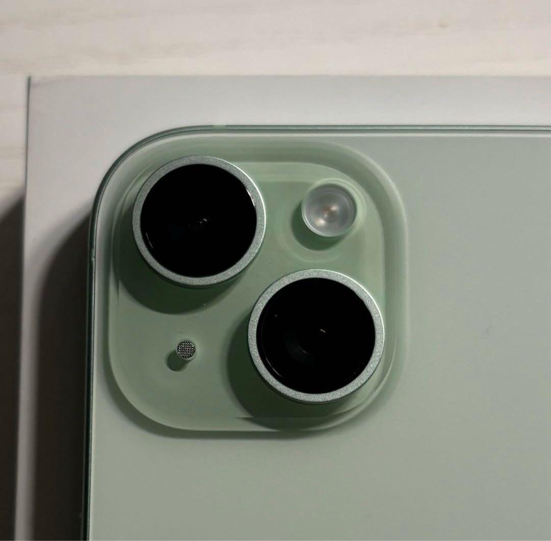 iPhone15 256GB グリーン SIMフリー 極美品