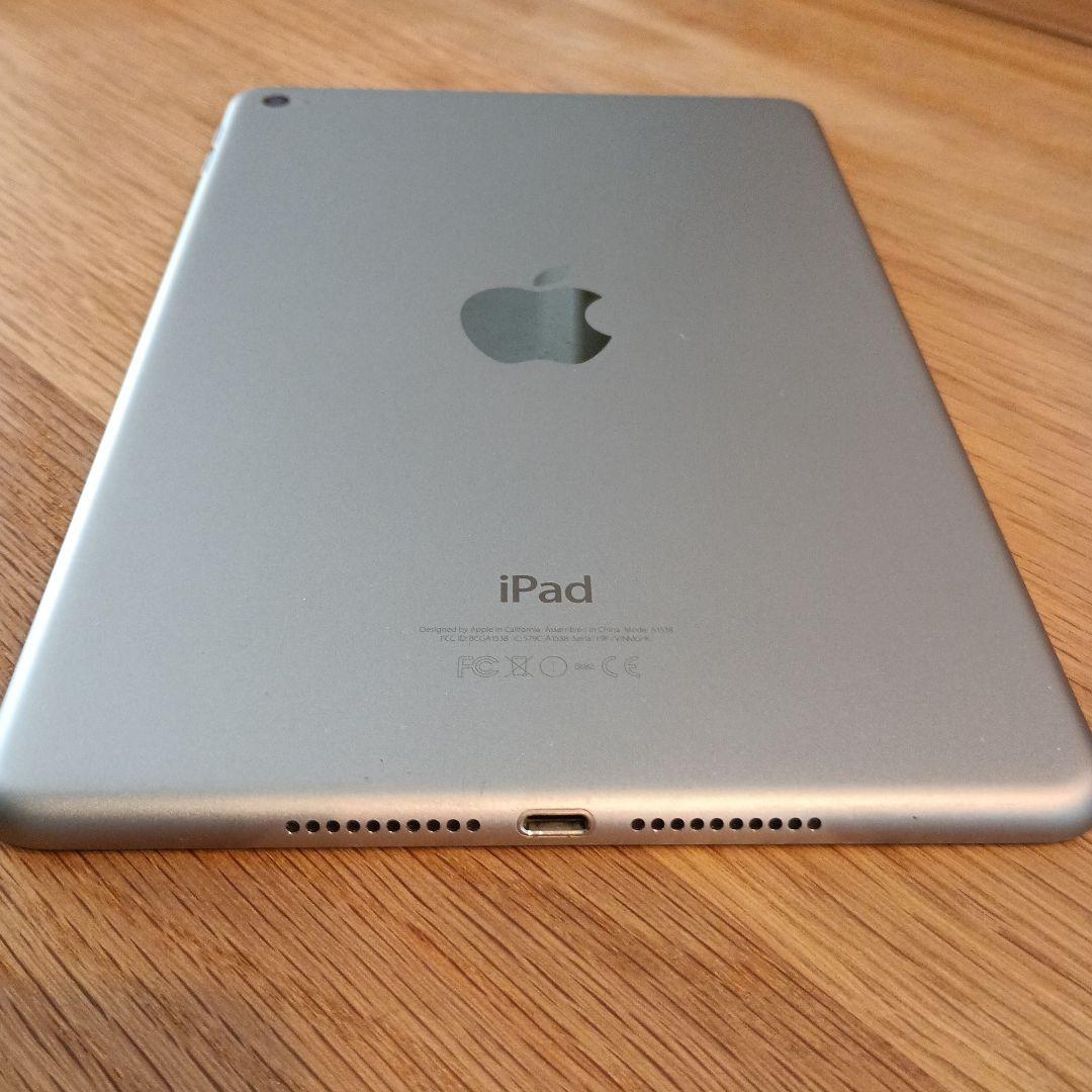 iPad mini4 Wi-Fiモデル 128GB シルバー