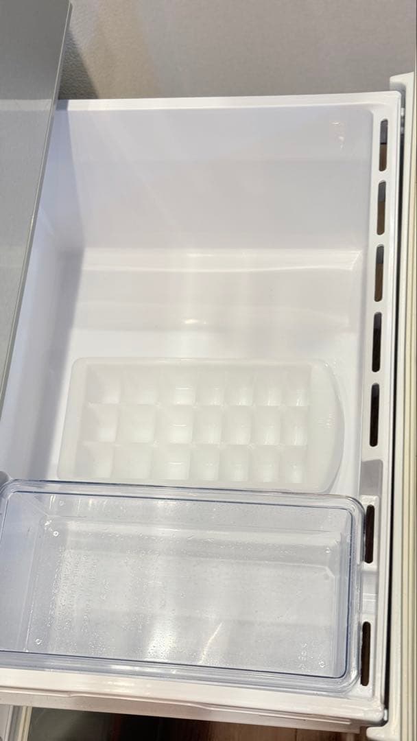 AQUA AQR-27K（S）冷蔵庫　アクア　シルバー 右開き 272L