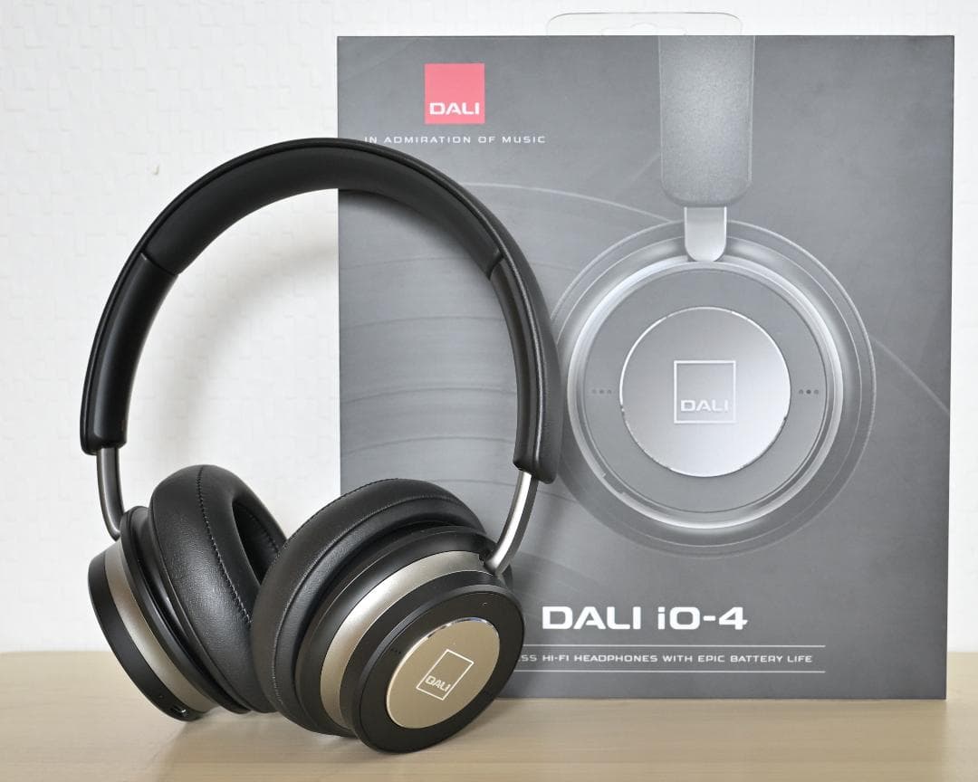ヘッドホン DALI iO-4