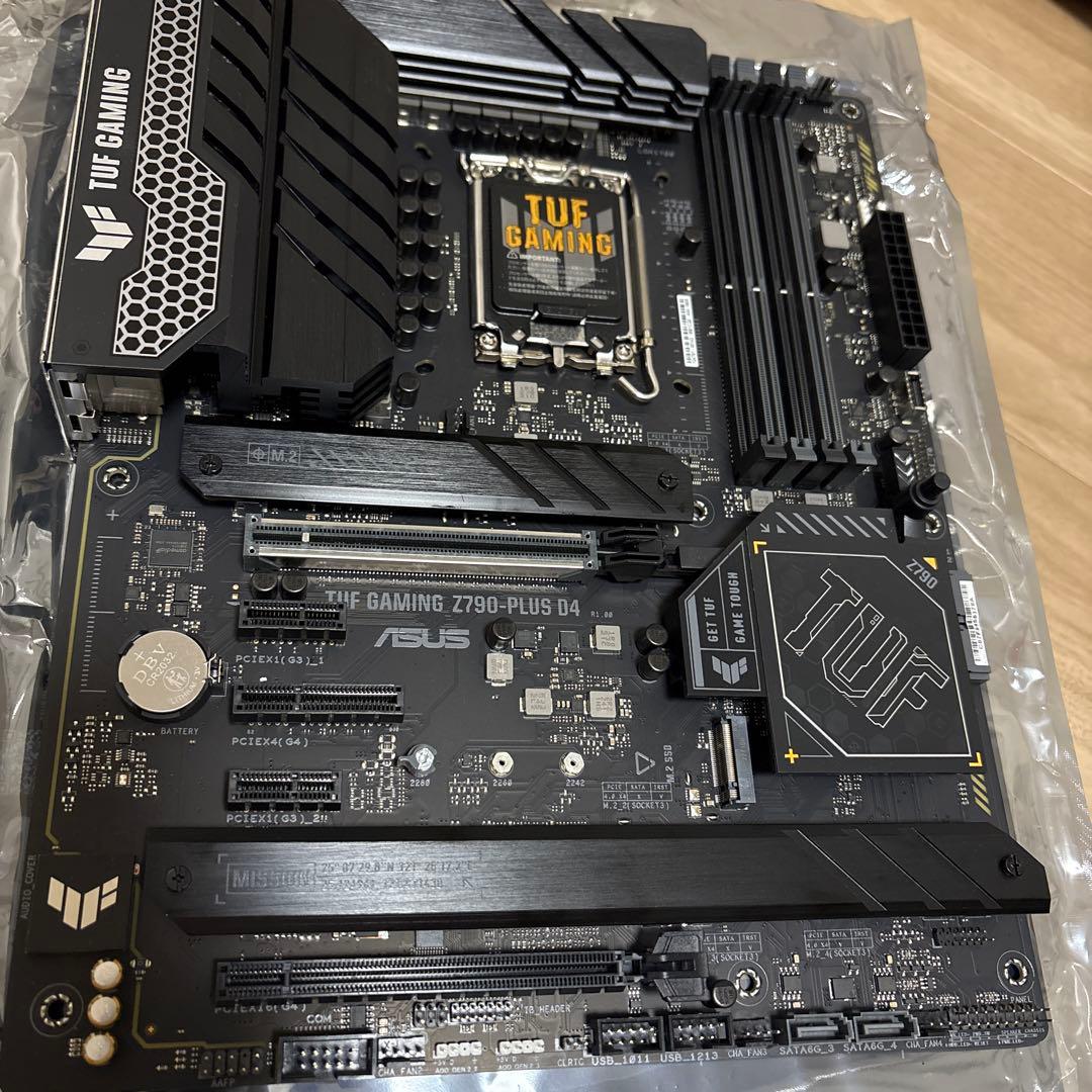 ASUS TUF GAMING Z790-PLUS D4 メモリ32GBのオマケ