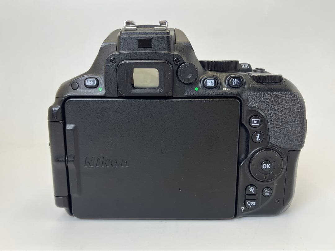 【返品保証・動作確認済】Nikon D5500 レンズキット