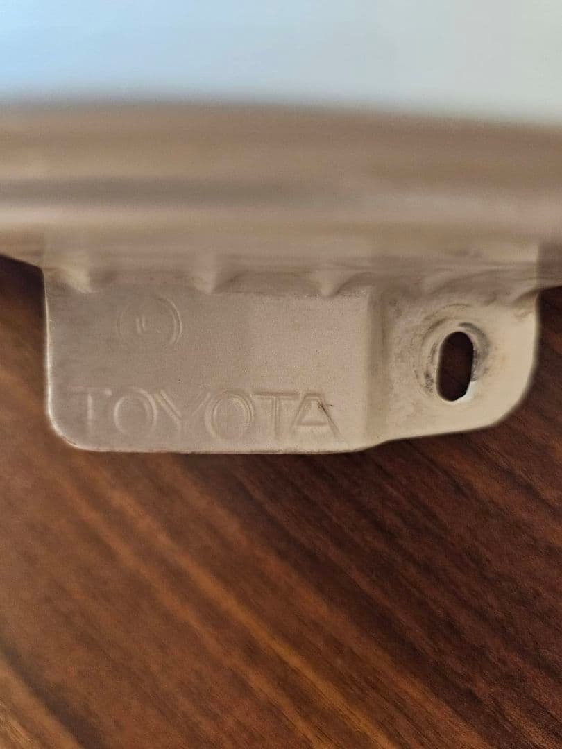 トヨタ純正200系ハイエース助手席側スムージングコーナーパネル