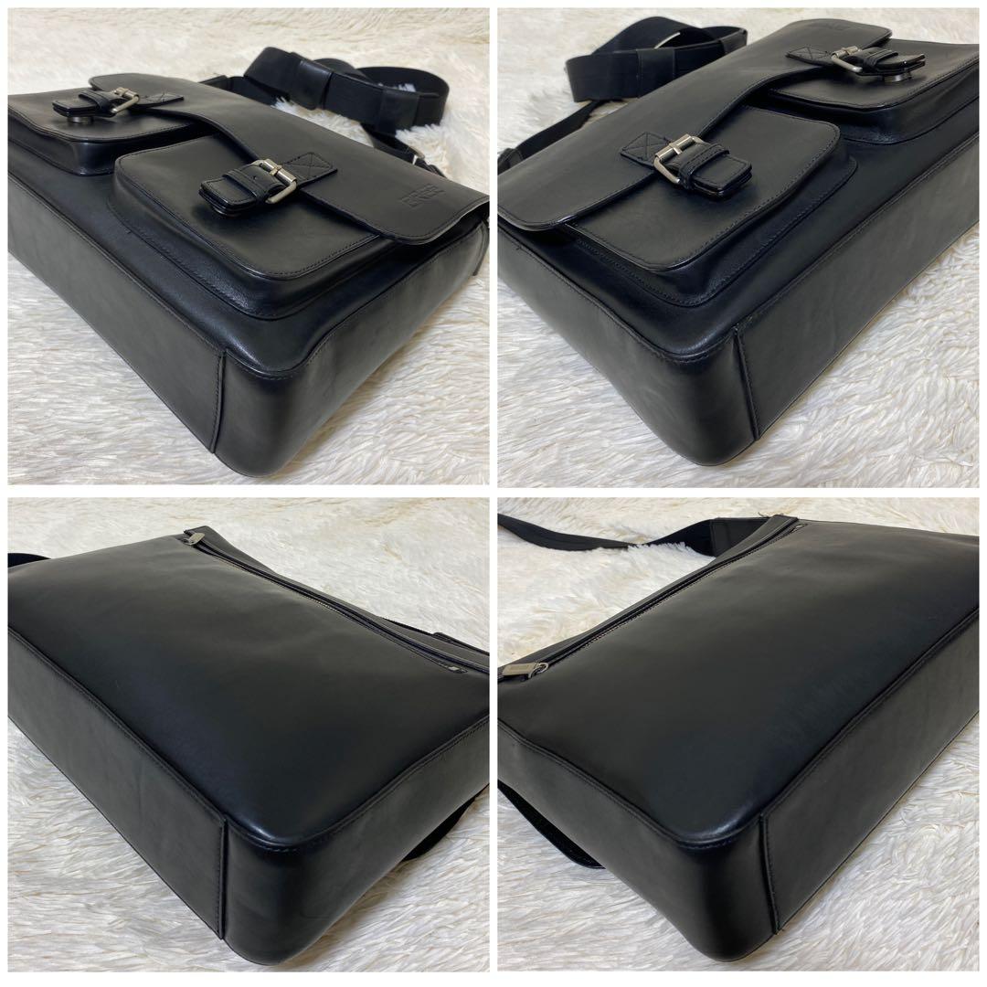 BREE ブラック　本革 メッセンジャーバッグ　肩掛け　斜め掛け　フラップ付き