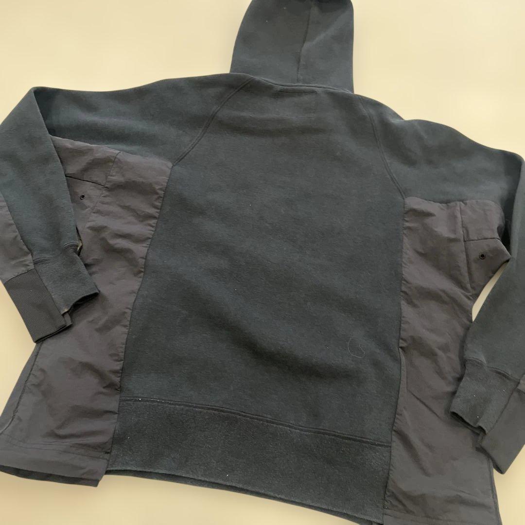 NIKE ✖️sacai ブラック フード付きパーカー　紐なし