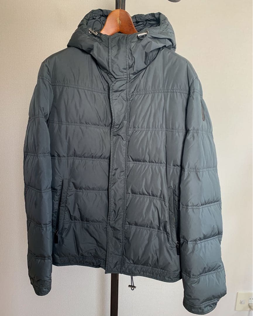 GUCCI ダウンジャケット フード付き