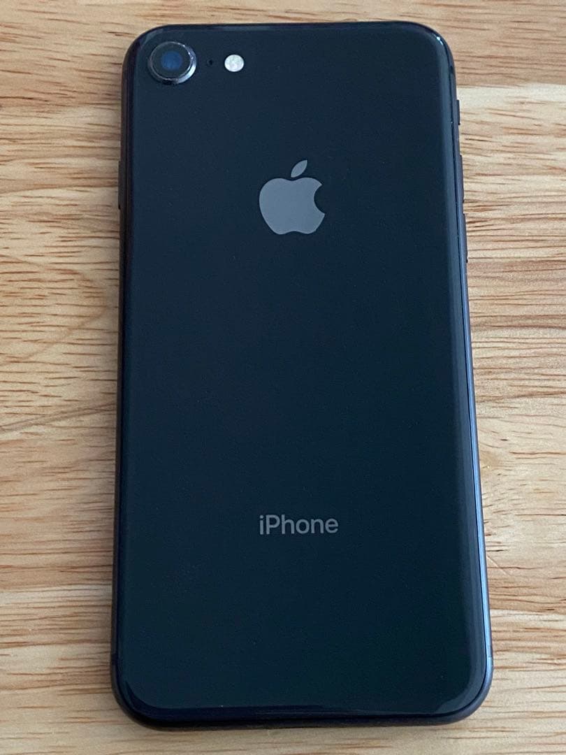 Apple iPhone 8 ブラック64GB