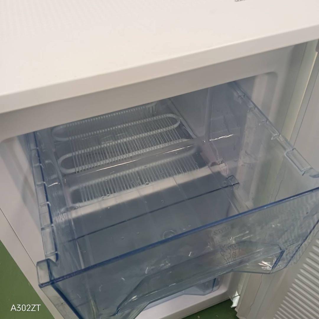 R28 冷凍庫　右開き　60L 美品　大人気モデル　保証込み