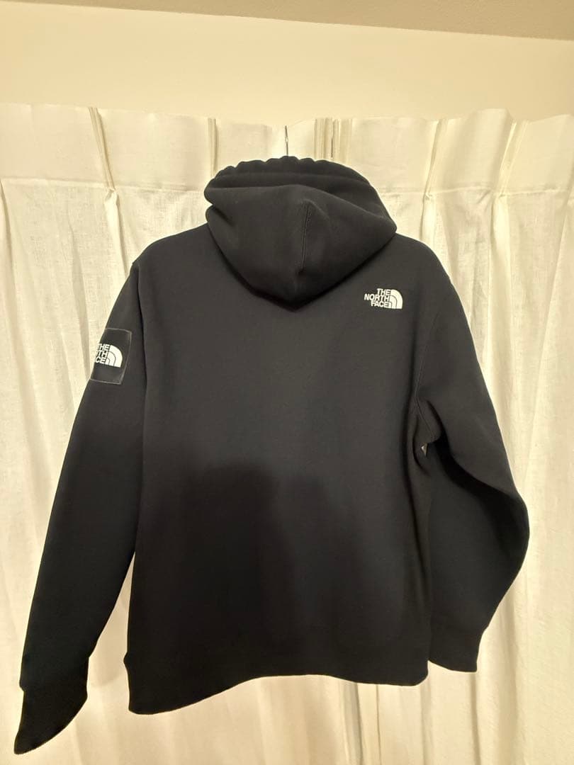 ザ・ノース・フェイス SQUARE LOGO HOODIE