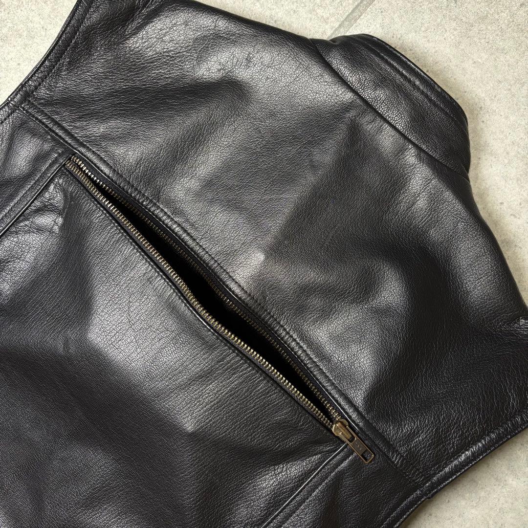 ヴィンテージ　レザーベスト　本革　90s　ギミック　マルチポケット　シンチバック