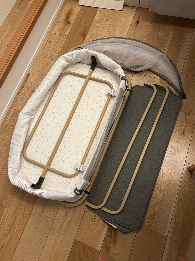 【美品】HZDMJ ベビーベッド グレー ゆりかご機能あり ※日本製マット付き