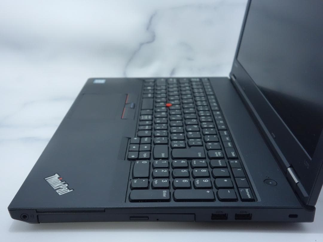 レノボThinkPad L570 i5 6200U 8GB 新品SSD256GB