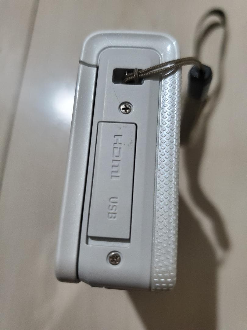 CASIO EXILIM EX-ZR70 デジカメ 白 ケース付き