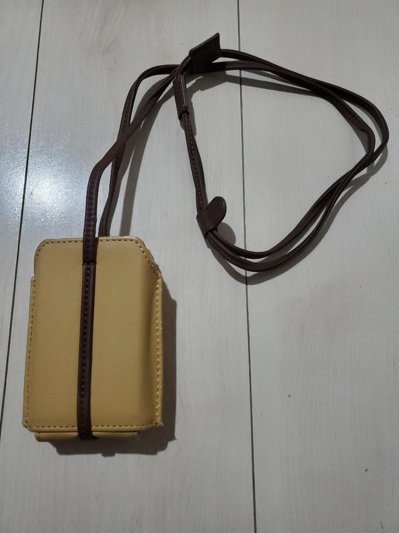 CASIO EXILIM EX-ZR70 デジカメ 白 ケース付き