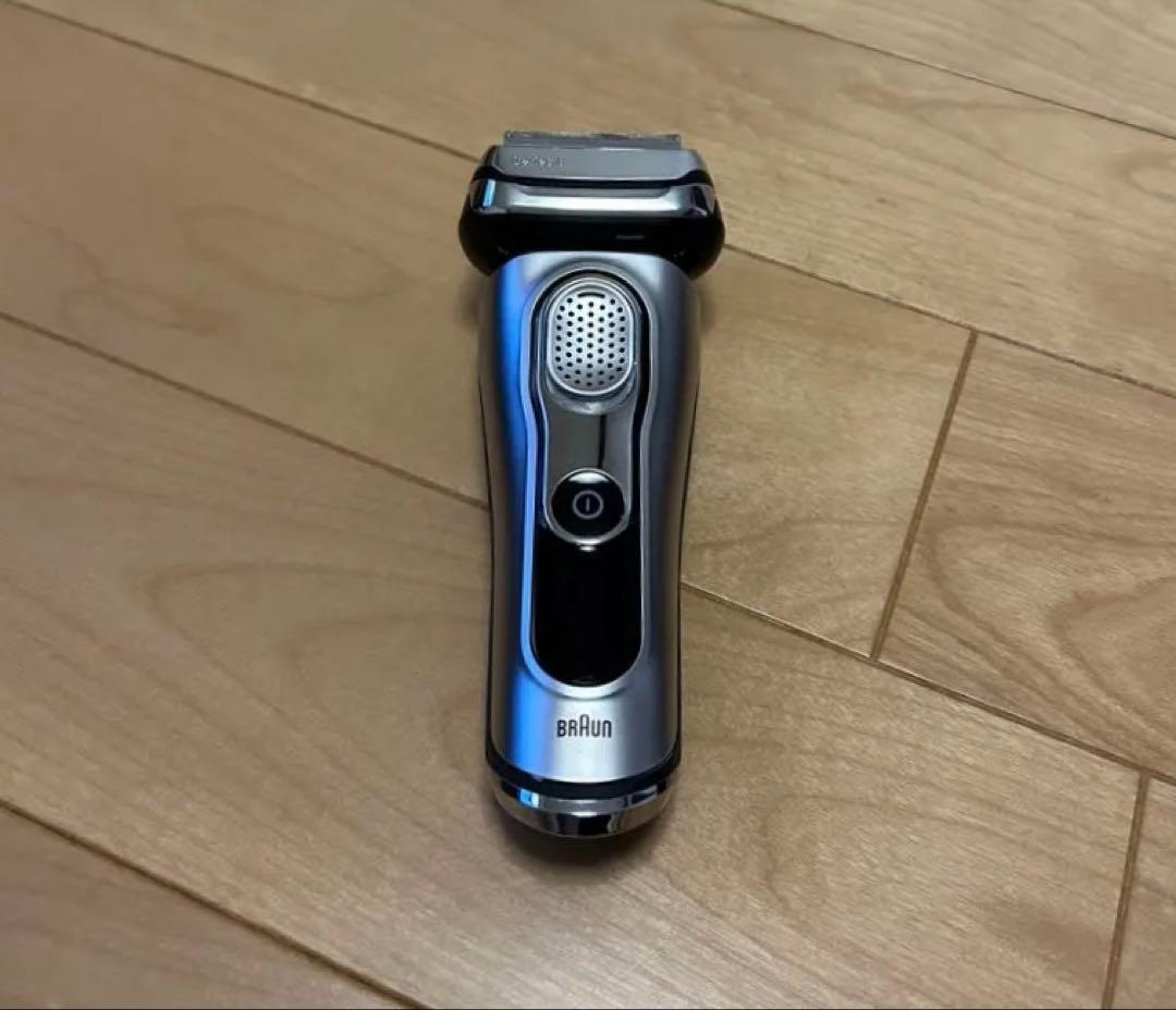 【週末値下げ❗️】Braun シリーズ9 洗浄器、専用ケース、洗浄液、ブラシ付き