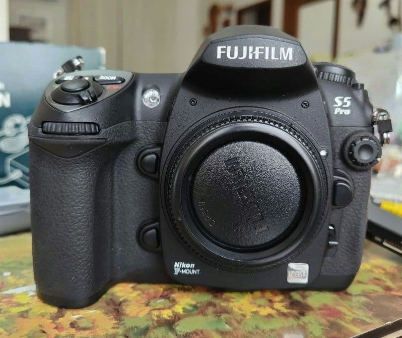 FUJIFILM S5 Proデジタル一眼レフ　Nikon Zoomレンズ　一式