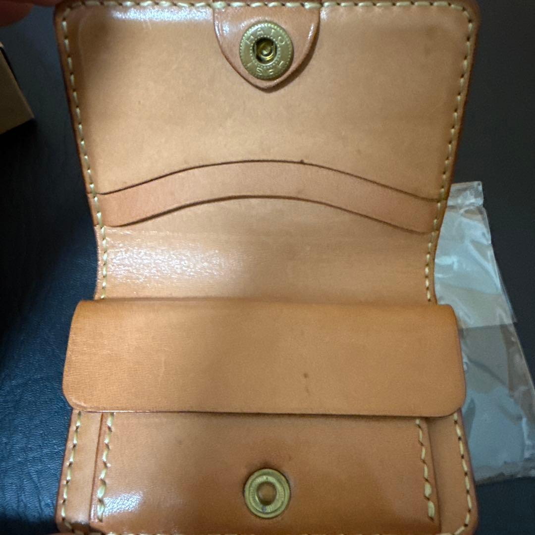 THE CHILD MIND レザーケース 生成り　日光浴済み