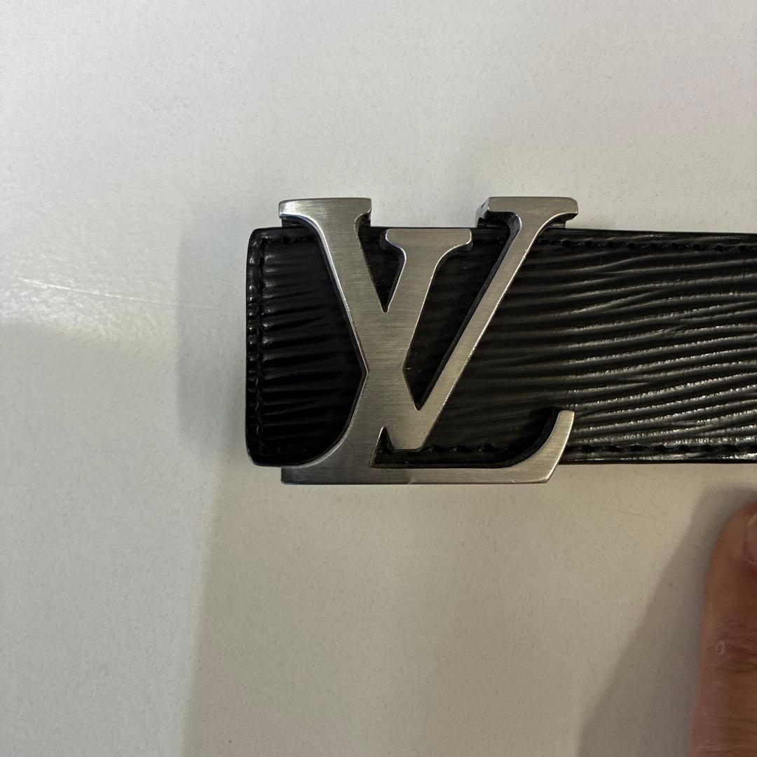 LOUIS VUITTON ブラックレザーベルト
