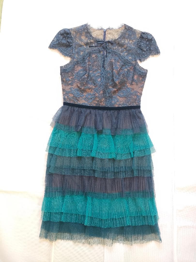 マルケッサノッテ　レース チュール付き キャップスリー ベルベットリボンドレス