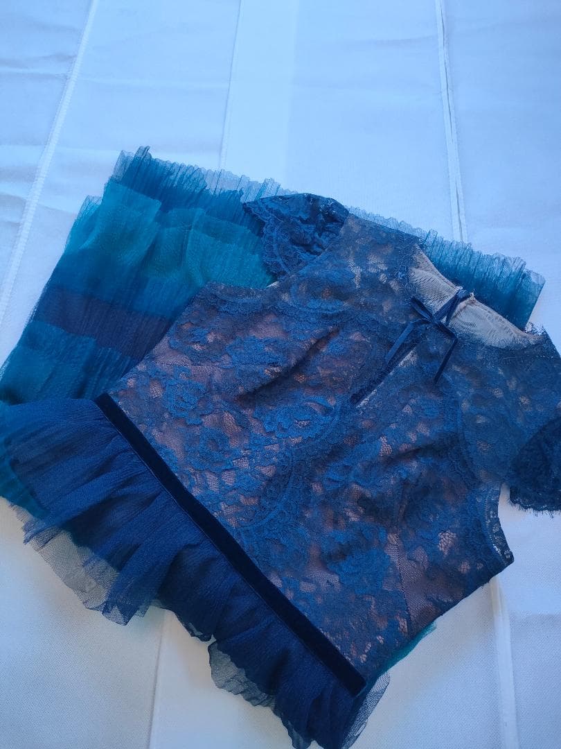 マルケッサノッテ　レース チュール付き キャップスリー ベルベットリボンドレス