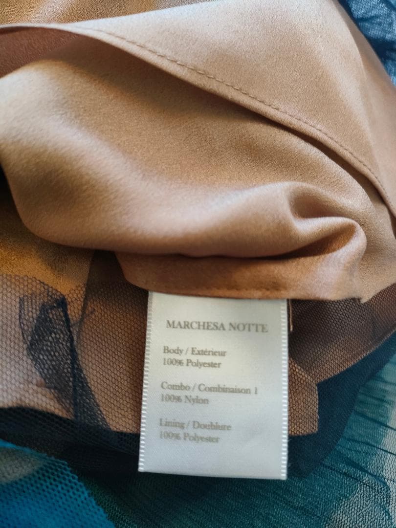 マルケッサノッテ　レース チュール付き キャップスリー ベルベットリボンドレス