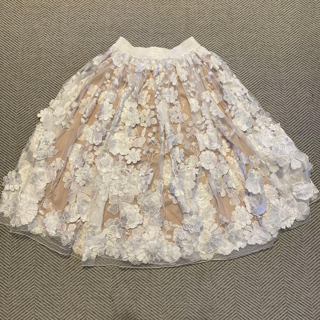 ピ*ケ様 Sov. / フラワーレース　ボリュームスカート　パニエ無し