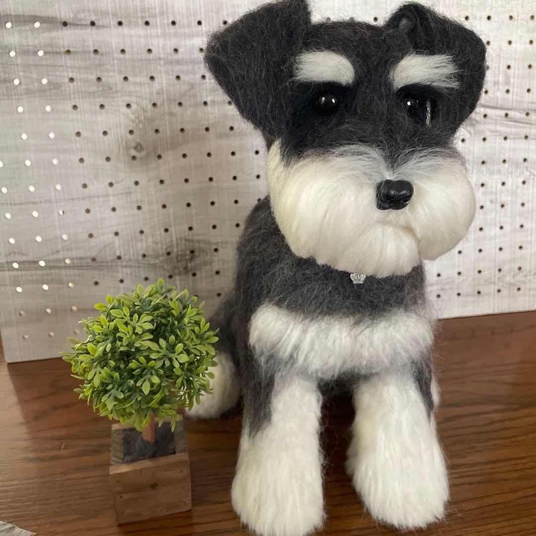 羊毛フェルト　ミニチュアシュナウザー　ブラック&シルバーちゃん　BIGサイズ