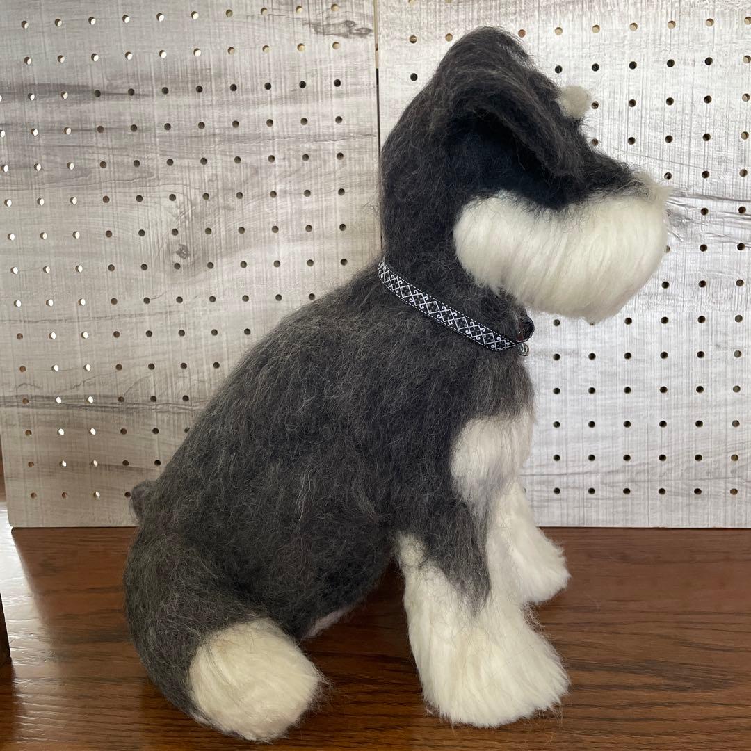 羊毛フェルト　ミニチュアシュナウザー　ブラック&シルバーちゃん　BIGサイズ