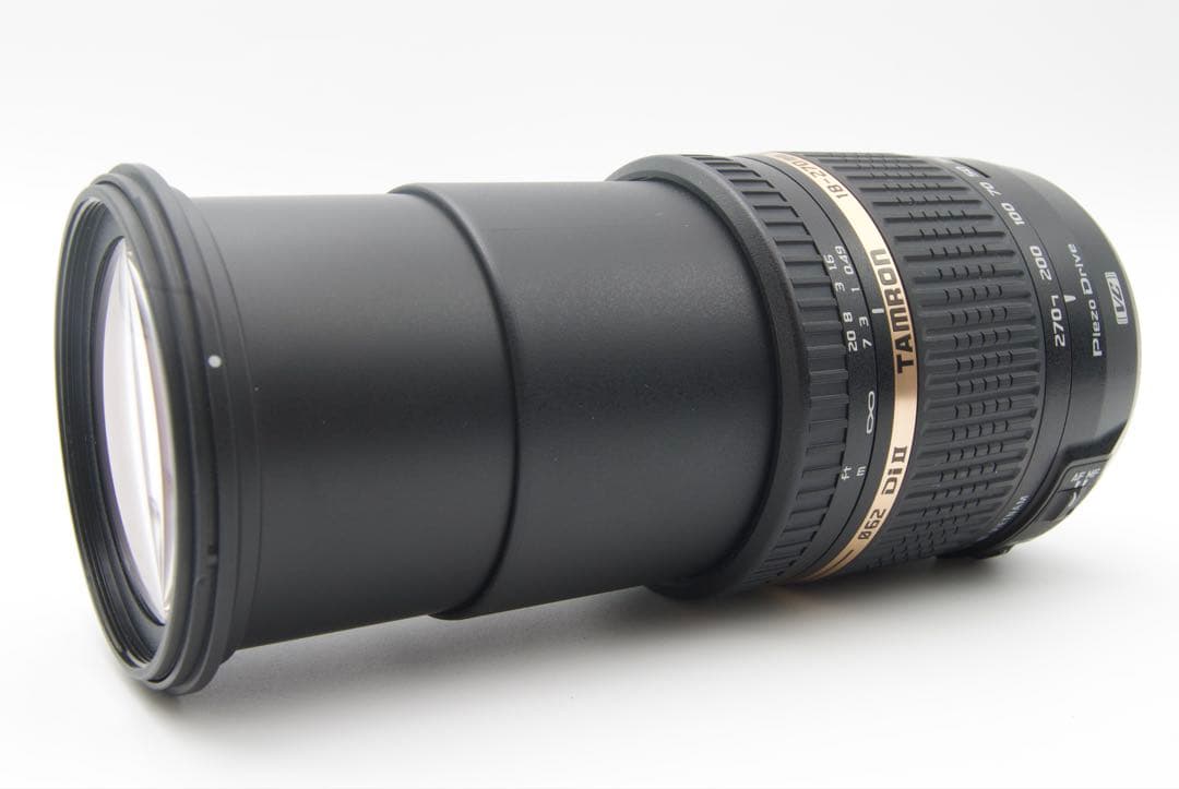 これ1台で全部撮れるキャノンKiss X8i＋18-270mm高倍率ズームセット