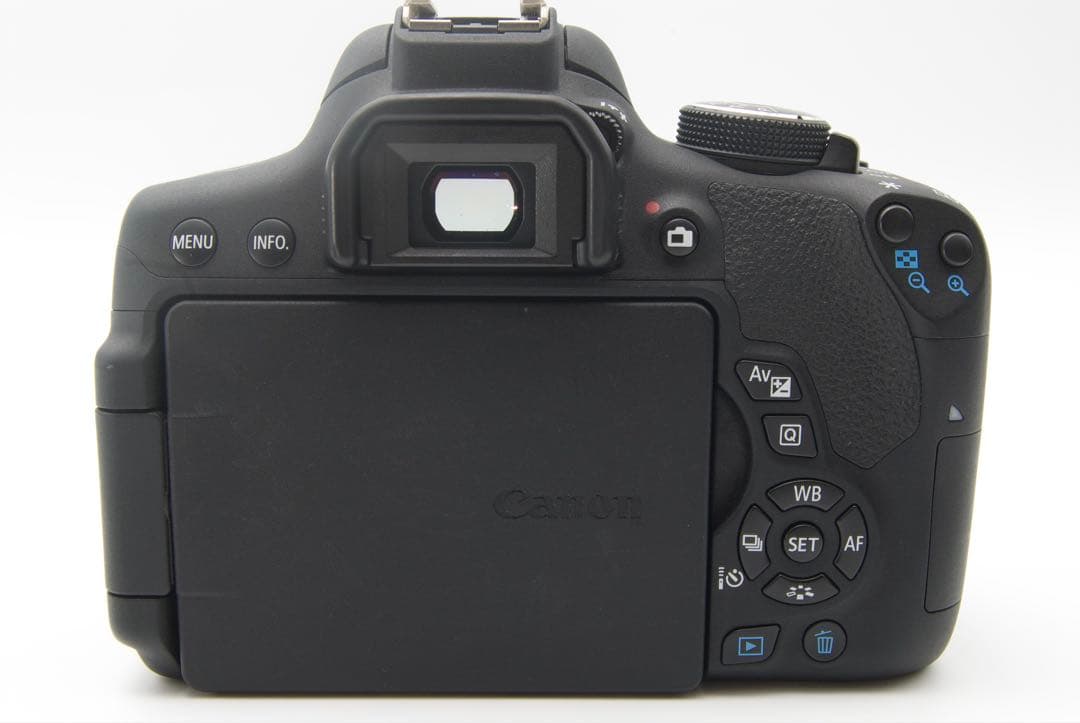 これ1台で全部撮れるキャノンKiss X8i＋18-270mm高倍率ズームセット