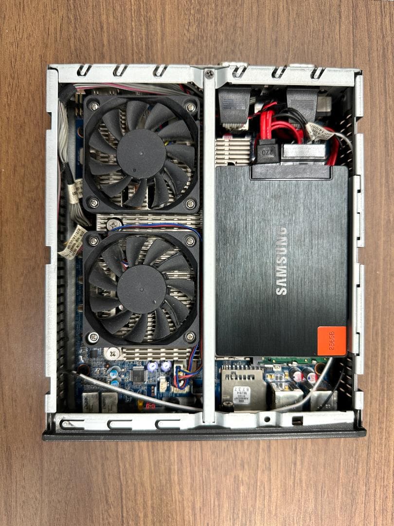 ミニPC Shuttle DS81 +i7-4790S +256GBSSD+8GBDIMM