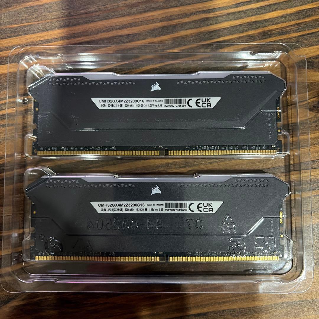 メモリー CORSAIR VENGEANCE RGB PRO 32GB DDR4